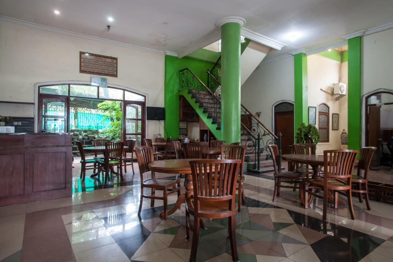 Reddoorz @ Genteng Surabaya 2 Ngoại thất bức ảnh